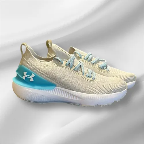 UNDER ARMOUR נעל ספורט לנשים