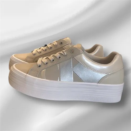 CALVIN KLEIN נעל נשים