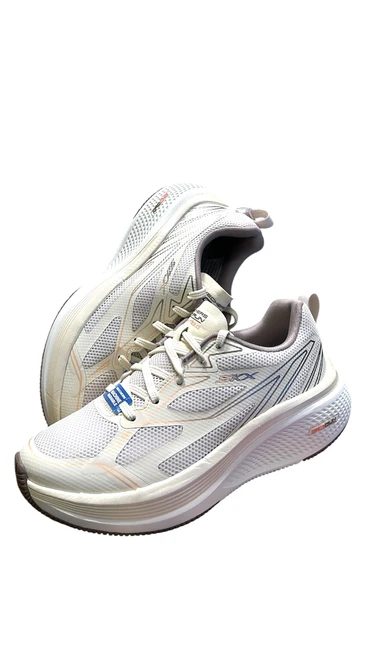 נעל ספורט לנשים SKECHERS